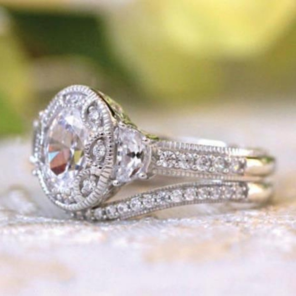 NEW 925 Silver Diamond Oval Cut Halo Ring Set - Picture 2 of 6